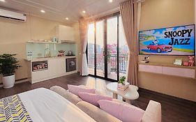 T98 Westlake Quang An - Tay Ho Center Garden View Studio!
